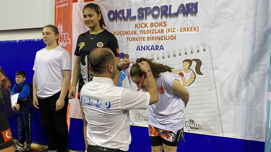 Öğrencimiz Türkiye KickBox Üçüncüsü Olmuştur.